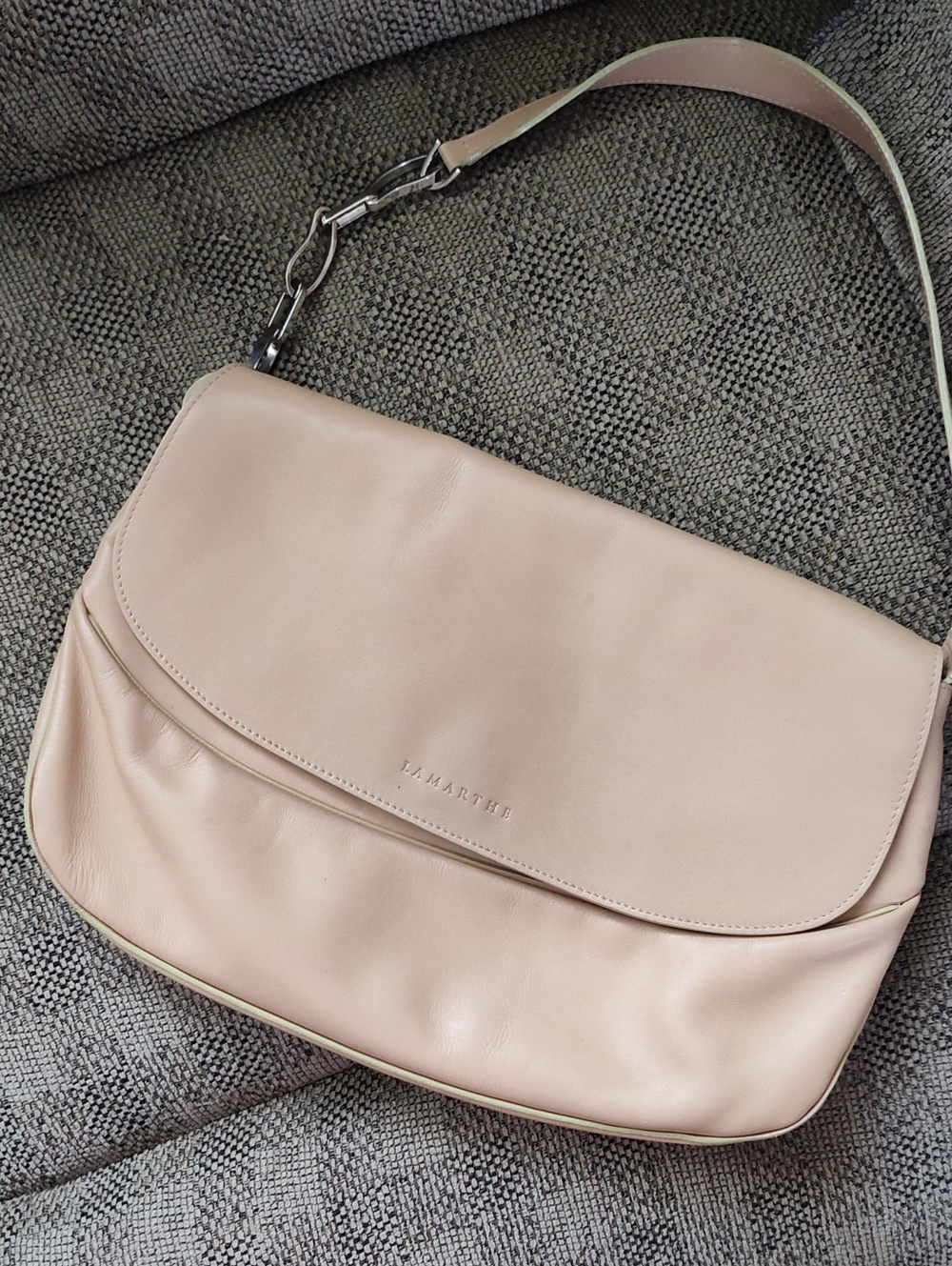 L.A. MARTHE Blush Leather Shoulder Bag with Chain Accent